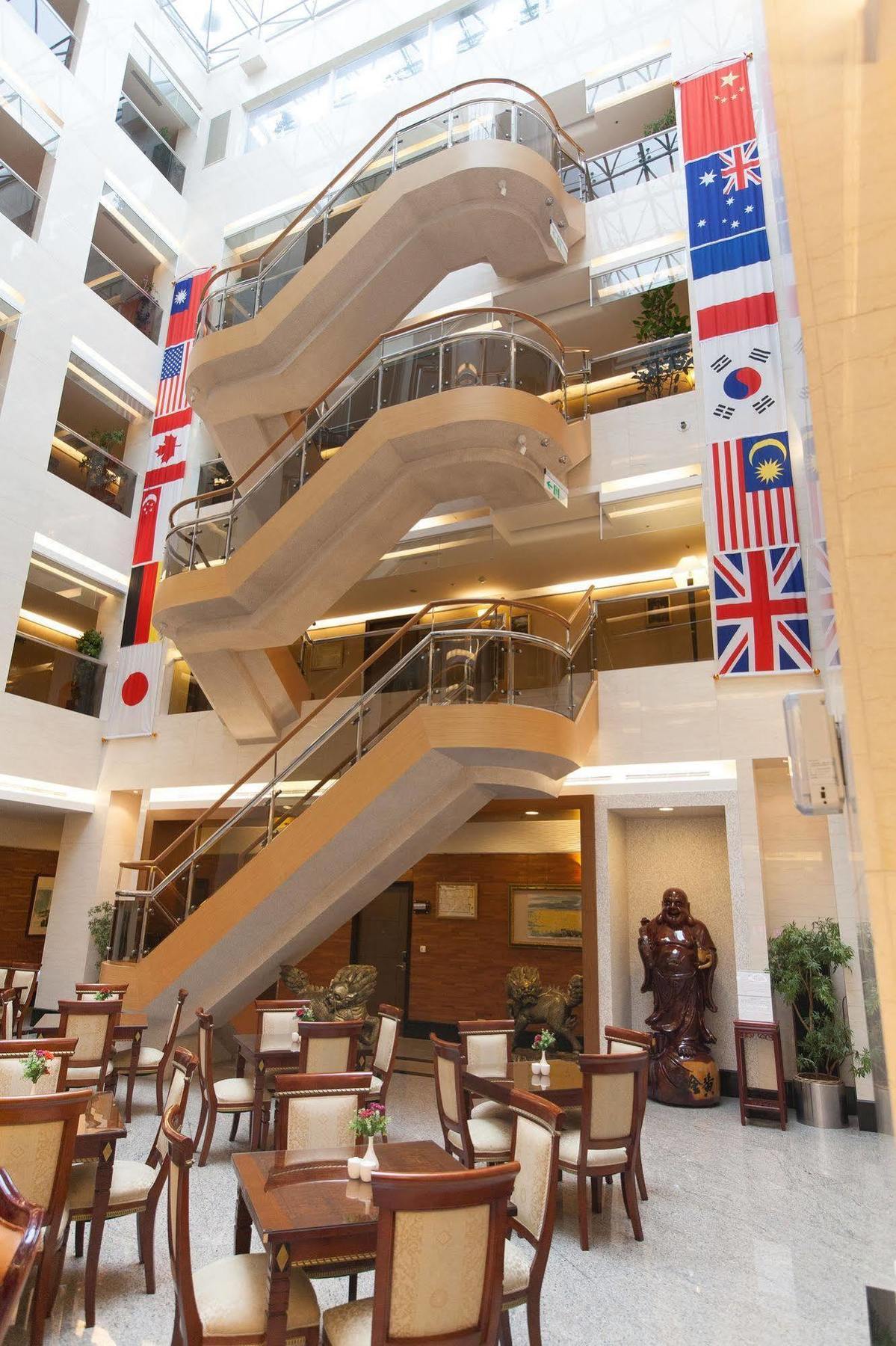 Check Inn Select Taipei Nangang Экстерьер фото